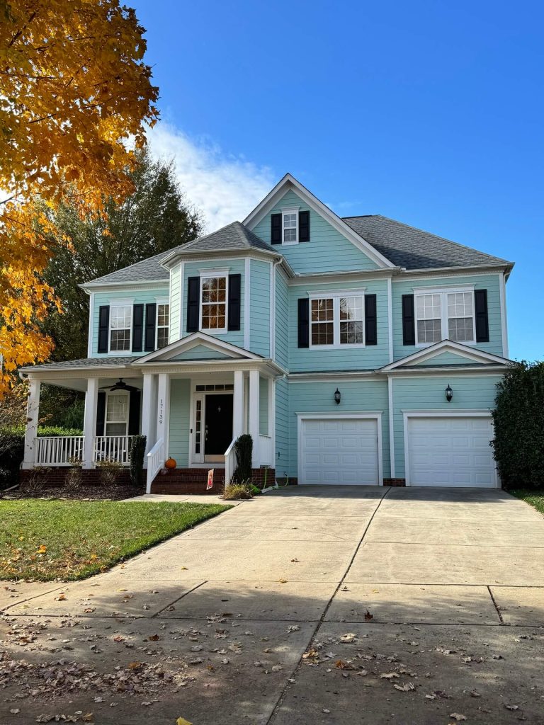 Huntersville real estate - suburban homes, in a town with bigger city vibes and high-end shopping with serene woodland beauty.